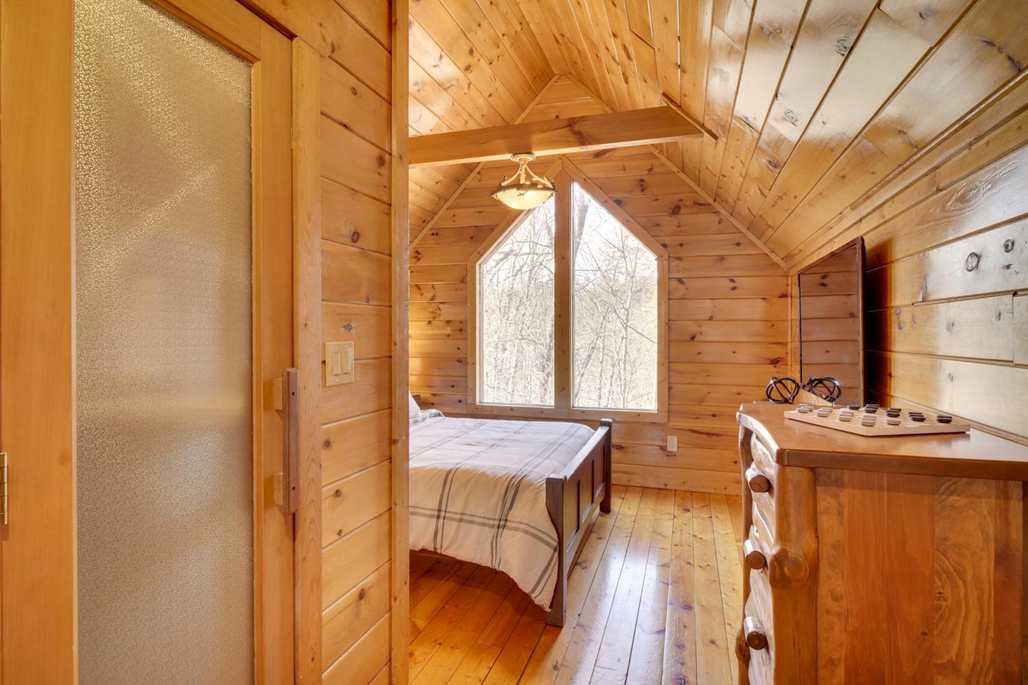 Hatcher Mtn Retreat Sevierville Cabin With Hot Tub! Bagian luar foto